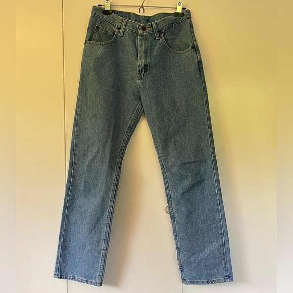 Great Condition Wrangler Jeans Medium Wash - Picture 2 of 4